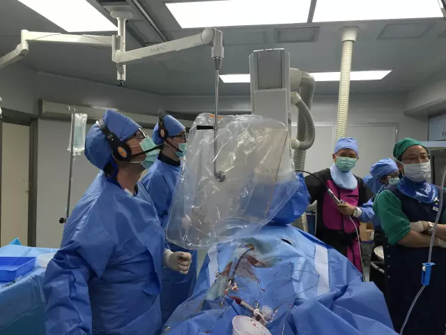 广东省中医院心律失常中心完成本院首例左心耳封堵术